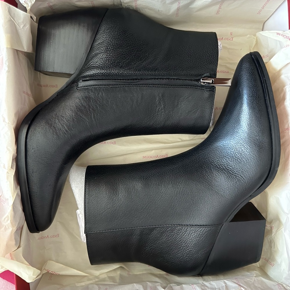 Enzo Angiolini boots size 7.5.